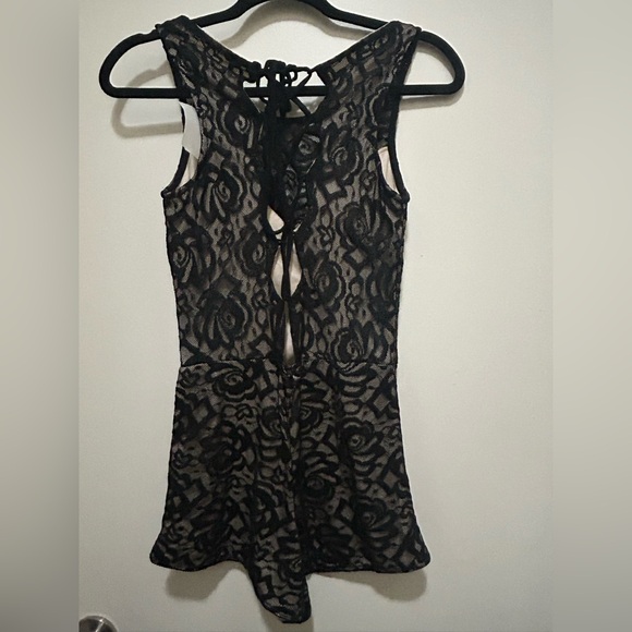 Elegant Black Lace Jumpsuit - Picture 2 of 7
